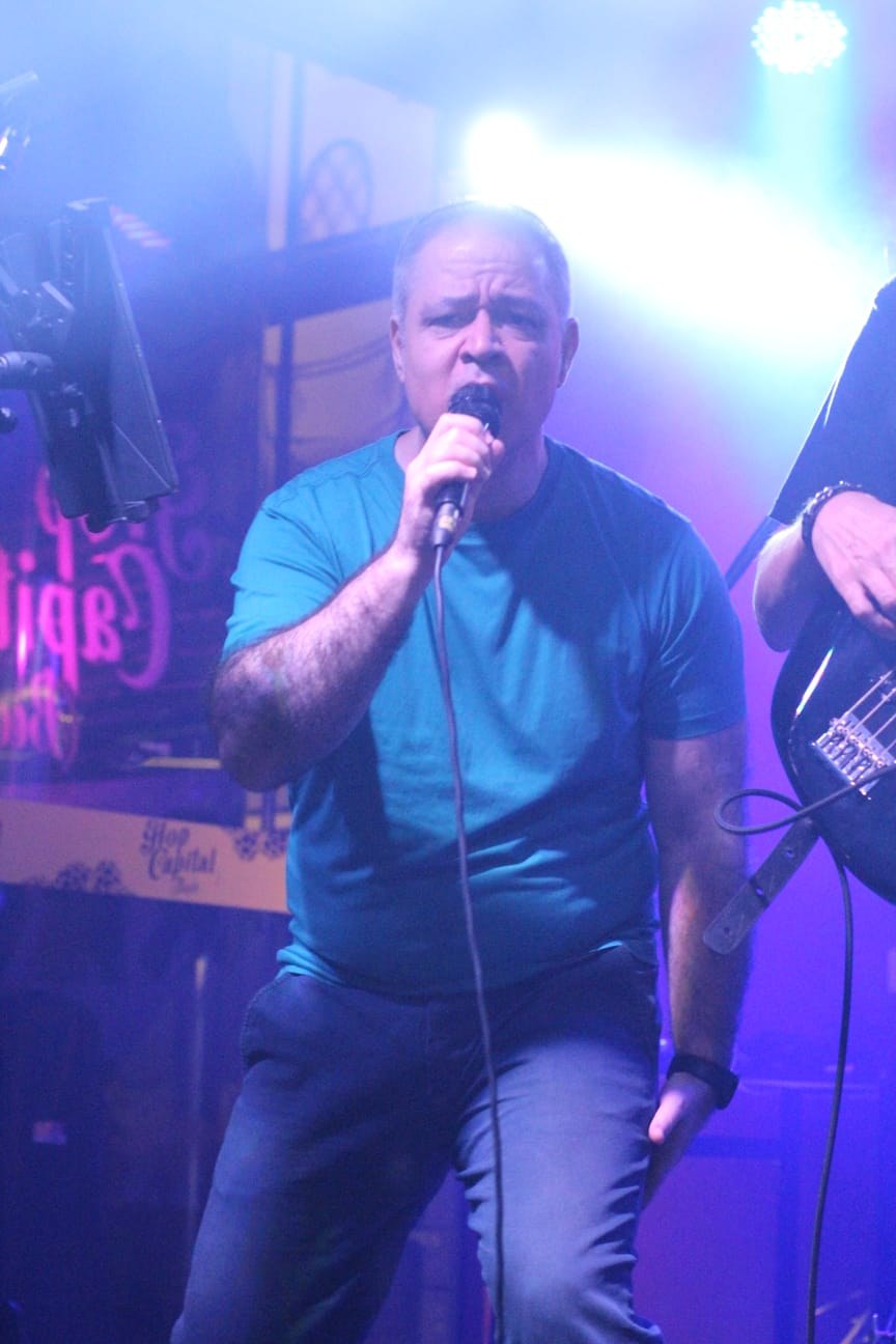 Vocalista da Banda Kravni